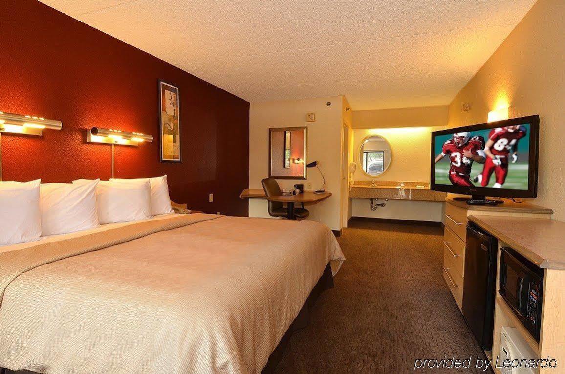 Red Roof Inn Detroit - Roseville St Clair Shores Εξωτερικό φωτογραφία
